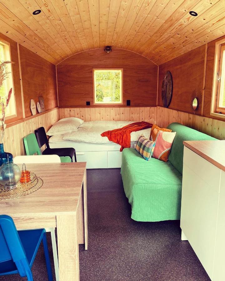 Pipowagens Bij Pannenkoekenrestaurant & Camping De Koppenjan 'Een Uniek Verblijf Met Kinderspeelboerderij' Jubbega-Schurega Eksteriør billede